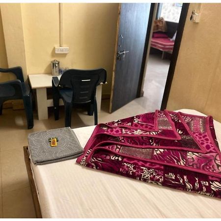 Hotel Mahakal Vishram, Ujjain Exteriör bild