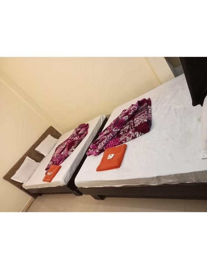 Hotel Mahakal Vishram, Ujjain Exteriör bild