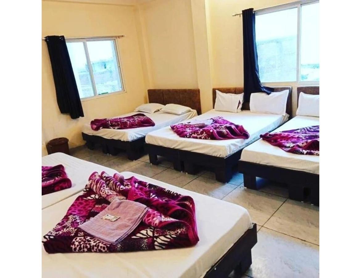 Hotel Mahakal Vishram, Ujjain Exteriör bild