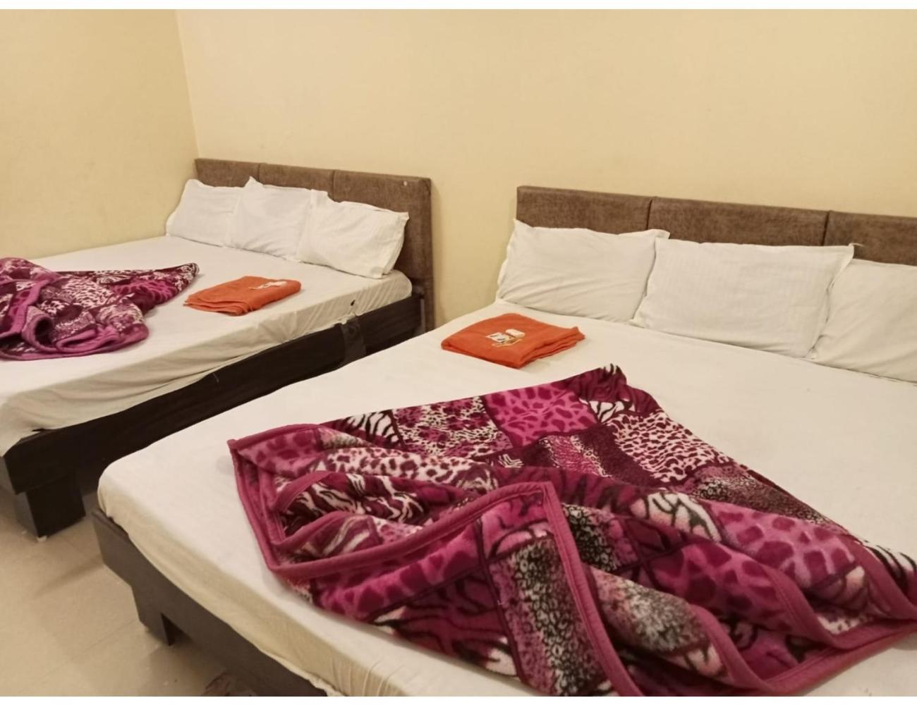 Hotel Mahakal Vishram, Ujjain Exteriör bild