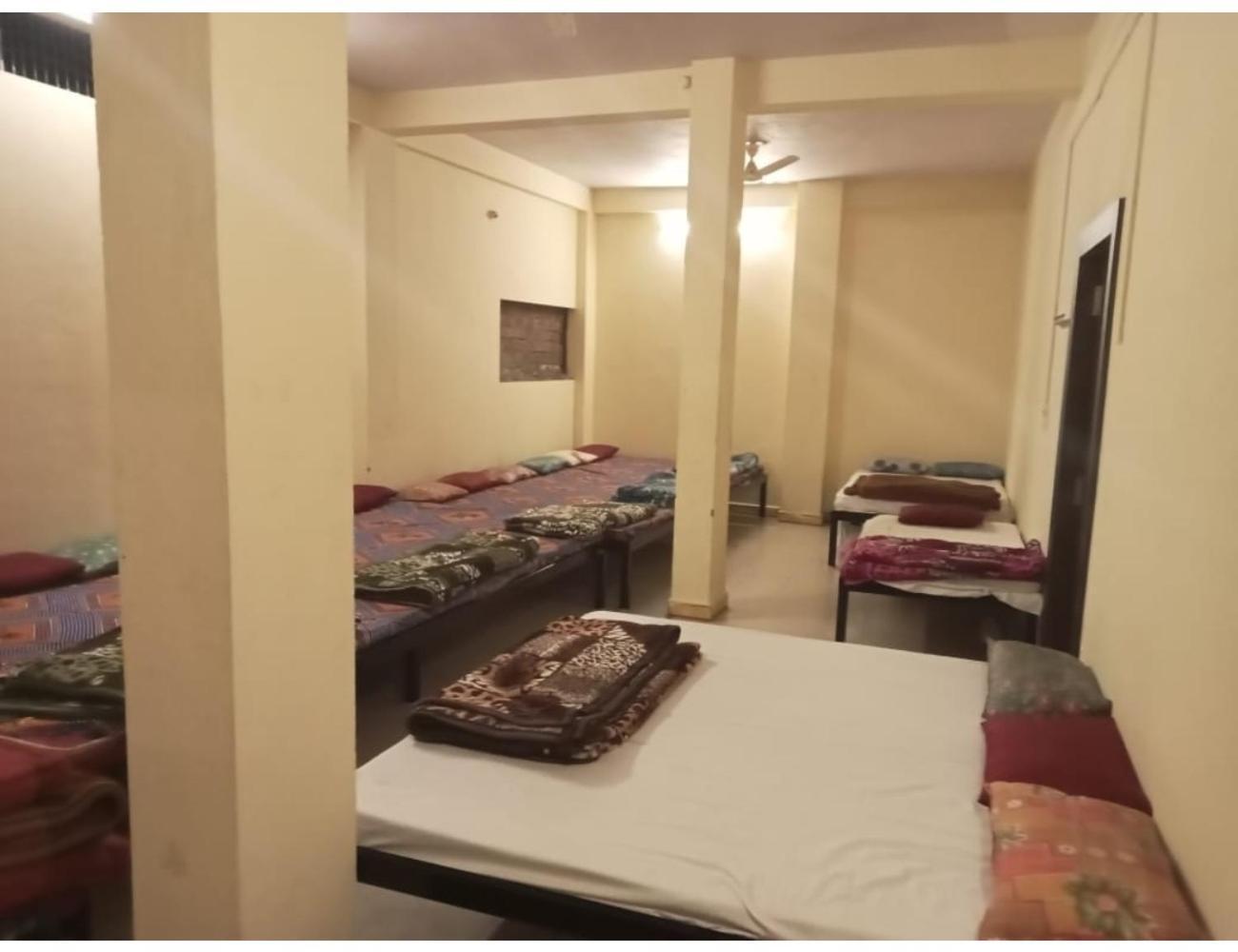 Hotel Mahakal Vishram, Ujjain Exteriör bild